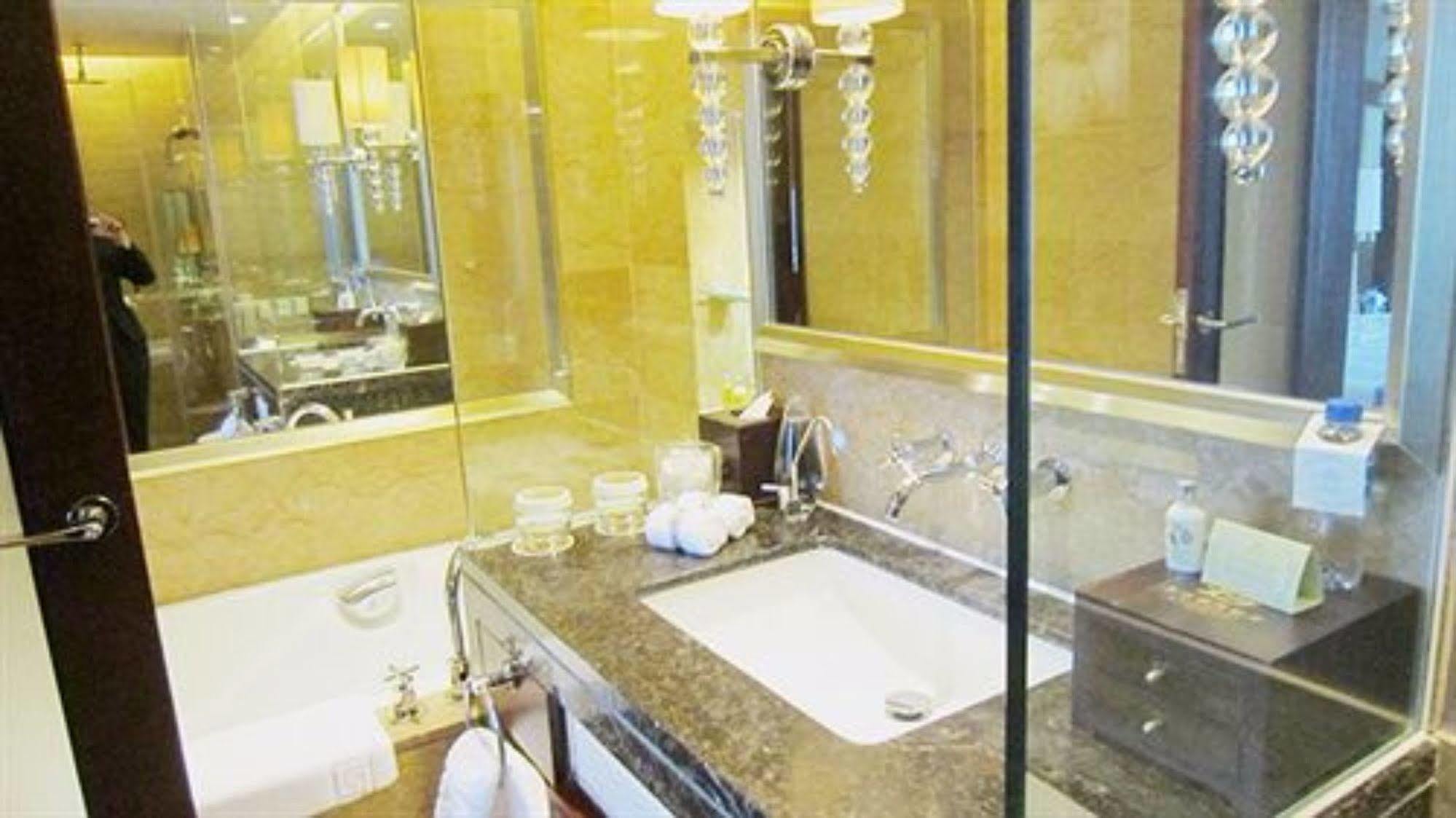 Langfang International Hotel エクステリア 写真